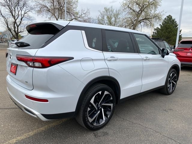 2023 Mitsubishi Outlander SE