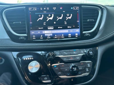 2024 Chrysler Pacifica Hybrid Select S Appearance