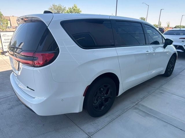 2024 Chrysler Pacifica Hybrid Select S Appearance