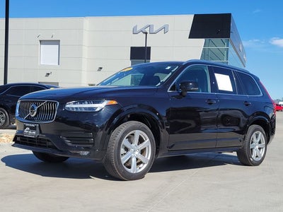 2021 Volvo XC90 T6 Momentum