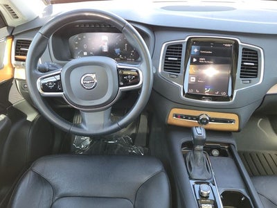 2021 Volvo XC90 T6 Momentum