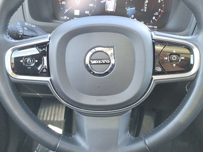 2021 Volvo XC90 T6 Momentum