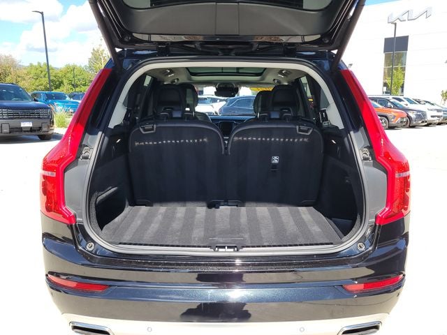 2021 Volvo XC90 T6 Momentum