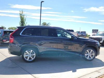2021 Volvo XC90 T6 Momentum