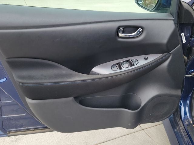 2025 Nissan Leaf S