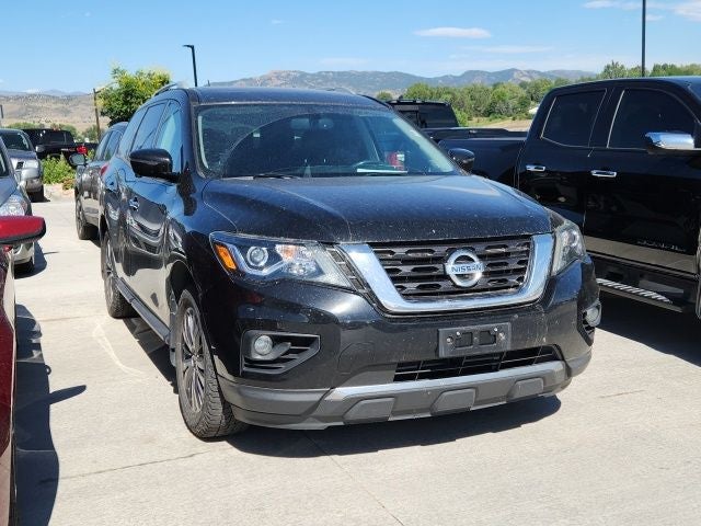 2017 Nissan Pathfinder SL