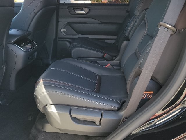 2025 Nissan Armada SL